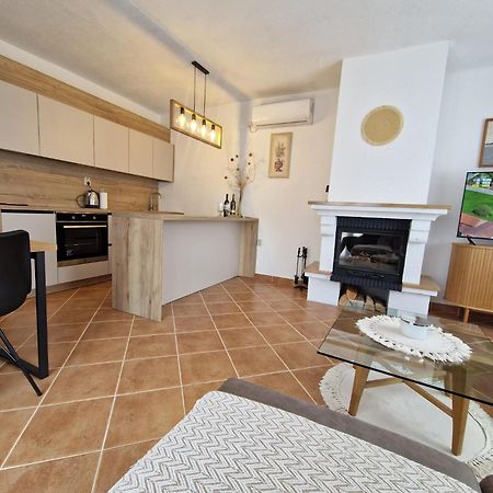 Village Apartment Zagvozd المظهر الخارجي الصورة